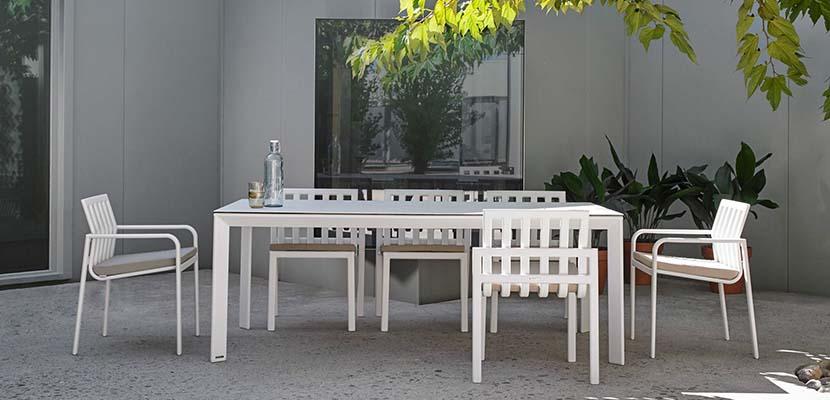 Muebles blancos de terraza