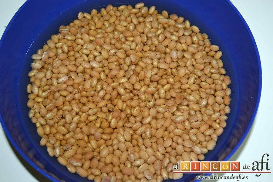 Potaje sencillo de judía arrocina, dejar las judías en remojo la noche anterior