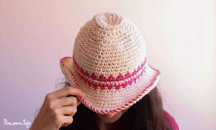 Sombrero de ganchillo con lino flame