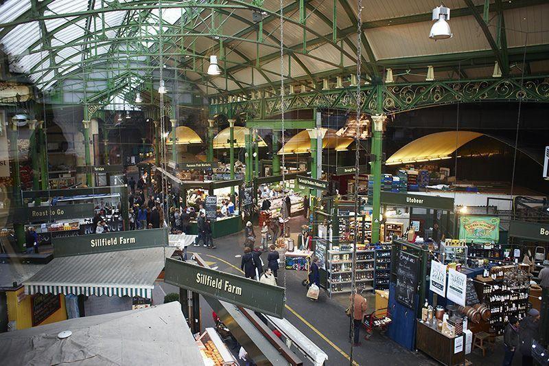 shoppers-at-borough-market.jpg
