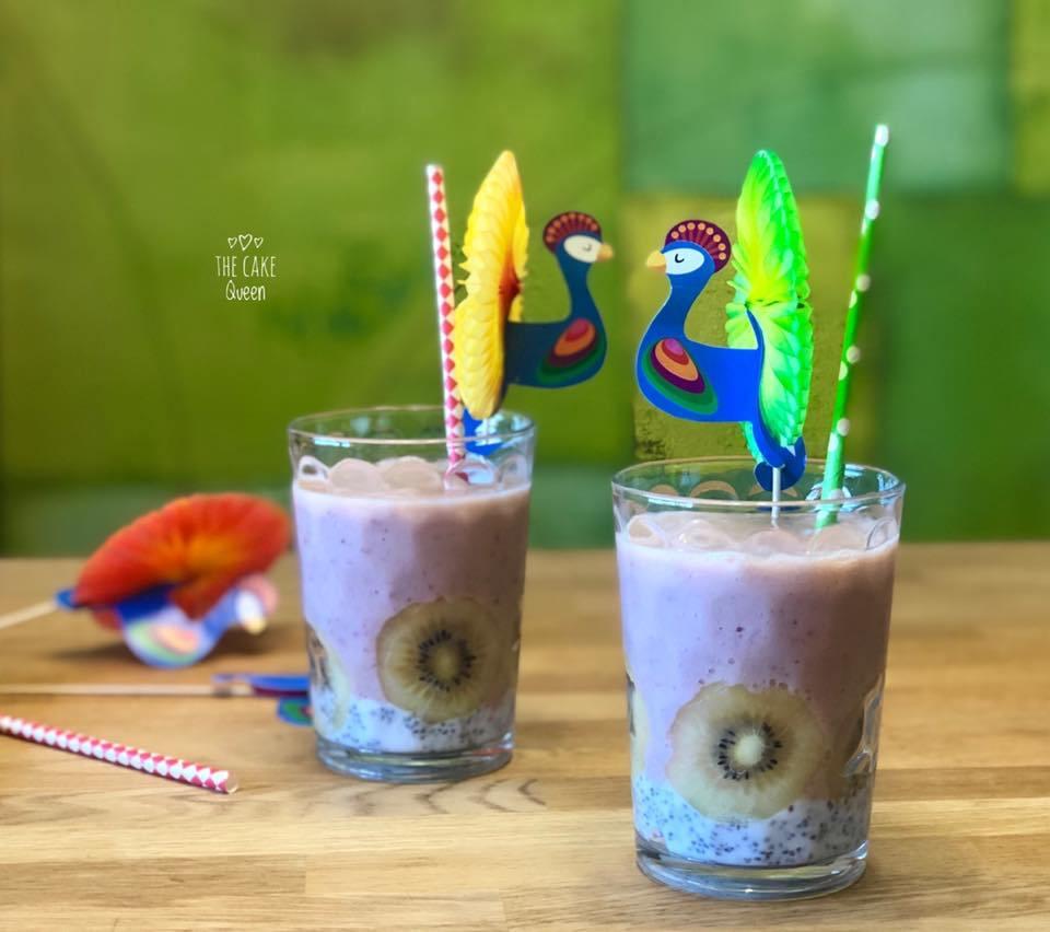 Smoothie de plátano, fresas y semillas chia 