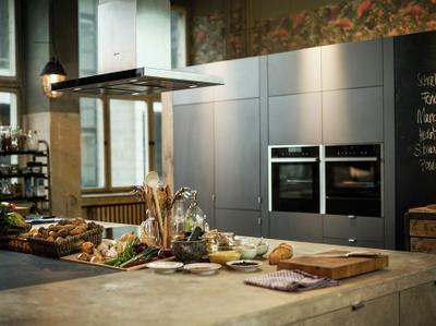 Televisión en la cocina - Kansei Cocinas  Servicio profesional de Diseño y  Decoración de Cocinas