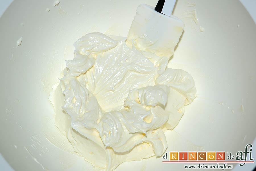 Cupcakes de cerezas al Kirsch, sigue batiendo hasta que esté homogéneo