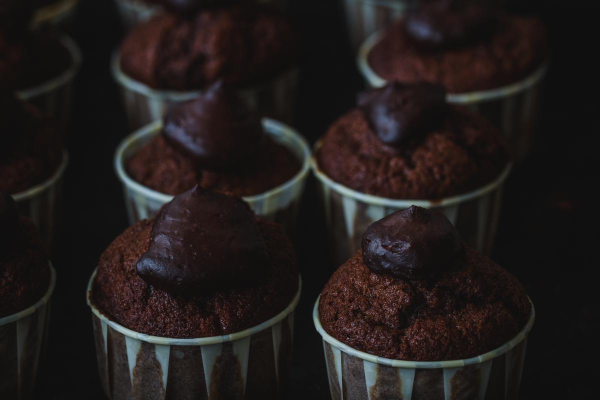 magdalenas esponjosas de chocolate