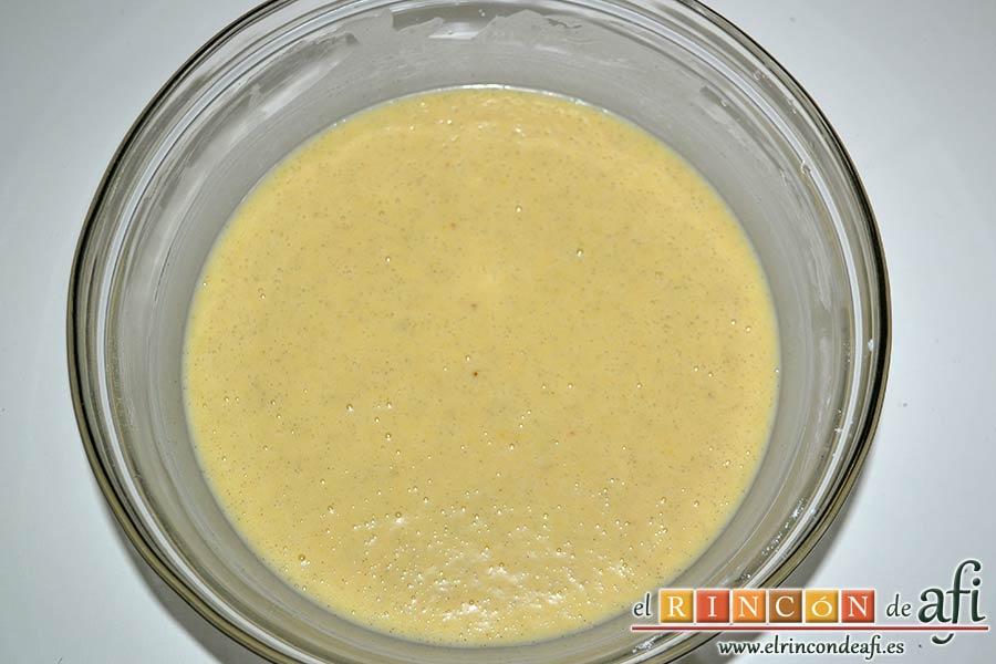 Tarta de aceite de oliva y nectarinas, batir con varillas hasta obtener una mezcla homogénea