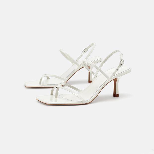 Sandalias blancas