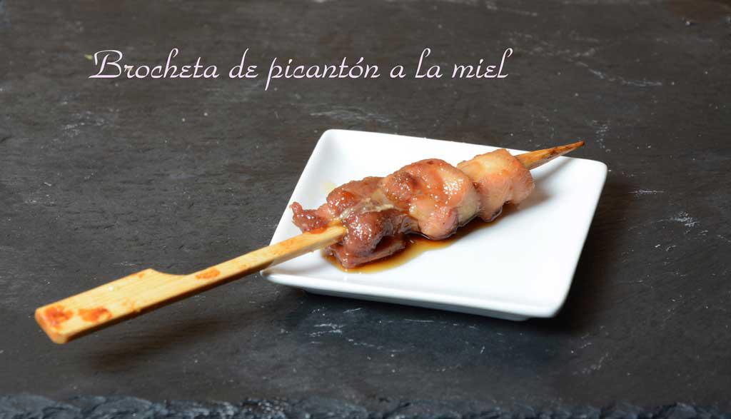 Aperitivos de boda. Brocheta de picantón a la miel