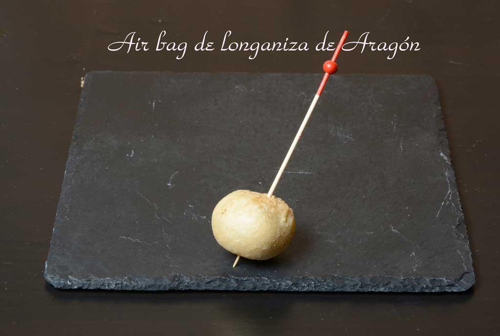 Aperitivos de boda. Bomba Airbag de longaniz