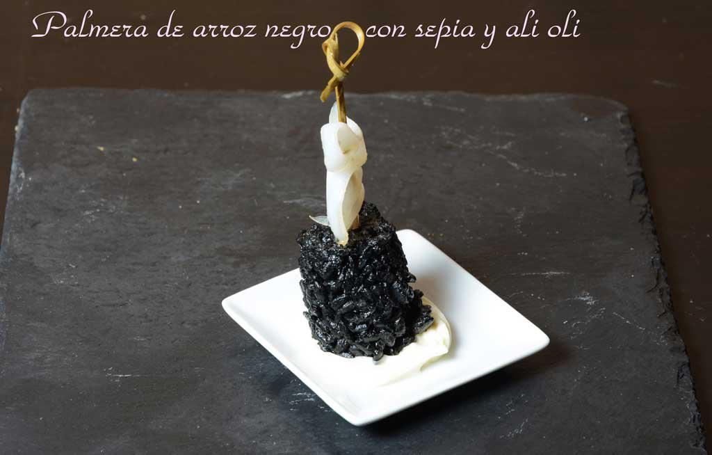 Aperitivos de boda. Palmera de arroz negro