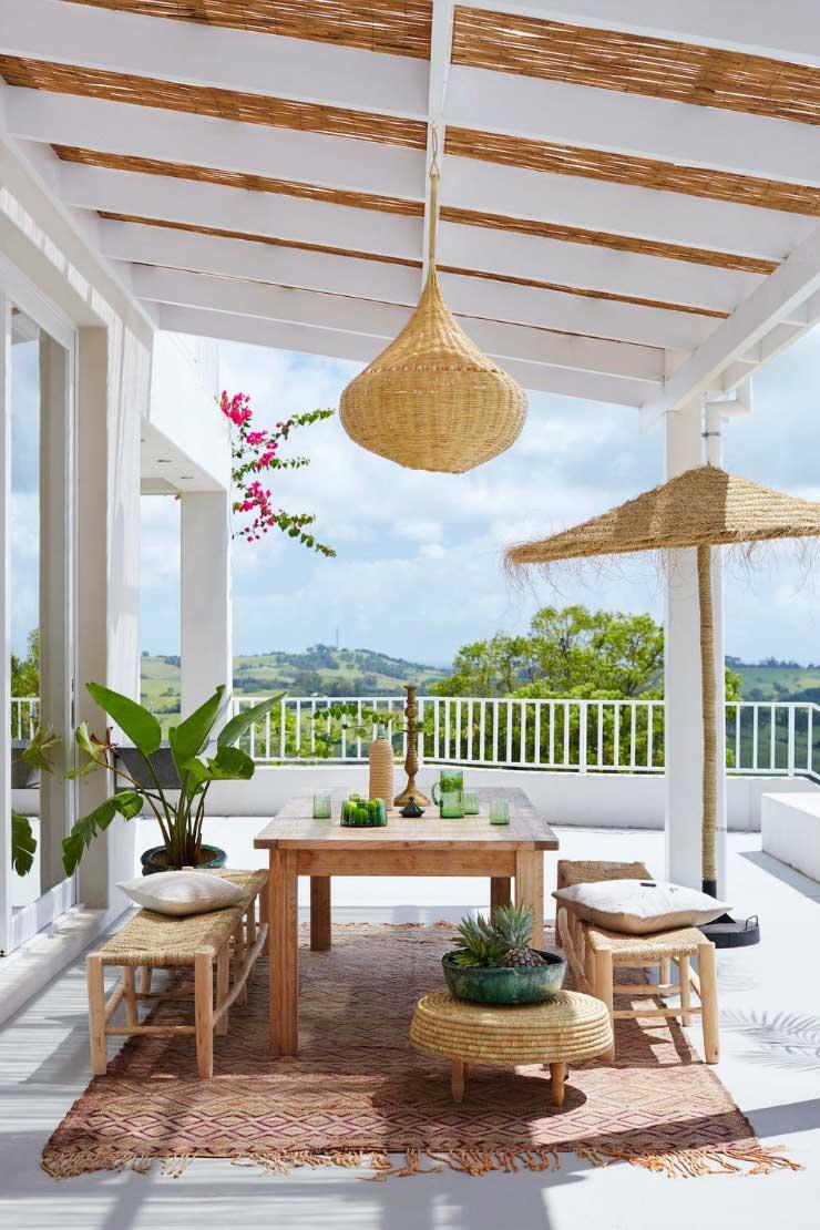 Crea tu terraza de exterior para disfrutar del verano | Decoración, image size:740x1110