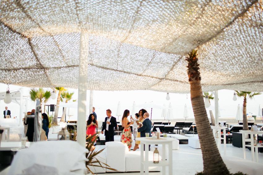 celebración al aire libre frente de la playa