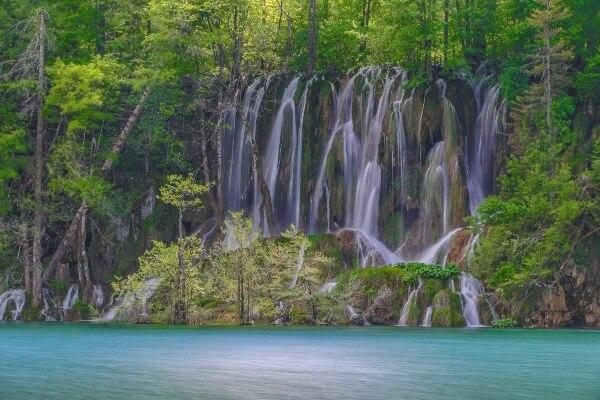 big waterfall plitvice