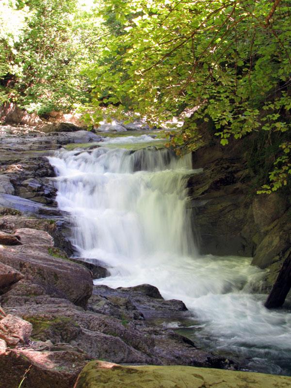Cascada del Cubo. Postal oficial de Irati.