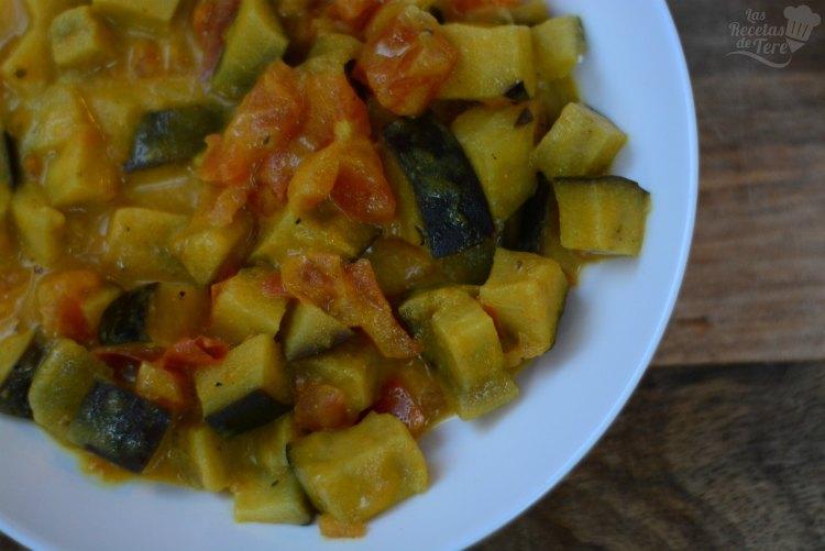Exquisitas berenjenas guisadas al estilo hindú, recetas paso a paso