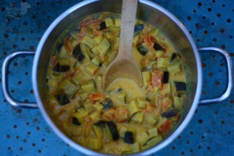 Exquisitas berenjenas guisadas al estilo hindú, recetas paso a paso