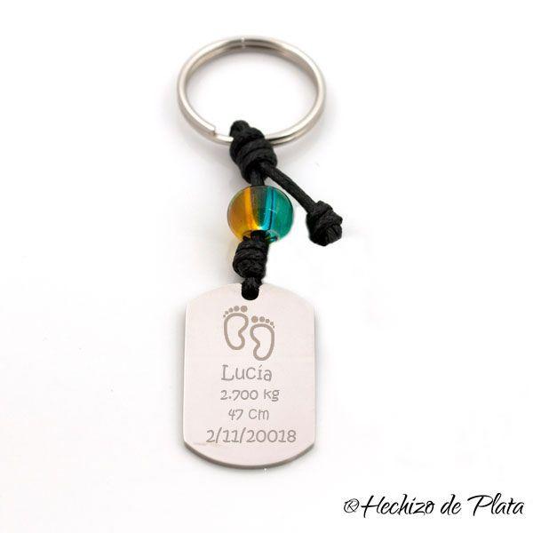 Llavero natalicio con pies de bebé de Hechizo de Plata Joyería