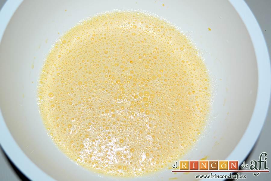 Bizco-flan, mezclar bien hasta que quede espumoso