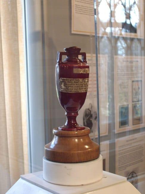the ashes urn