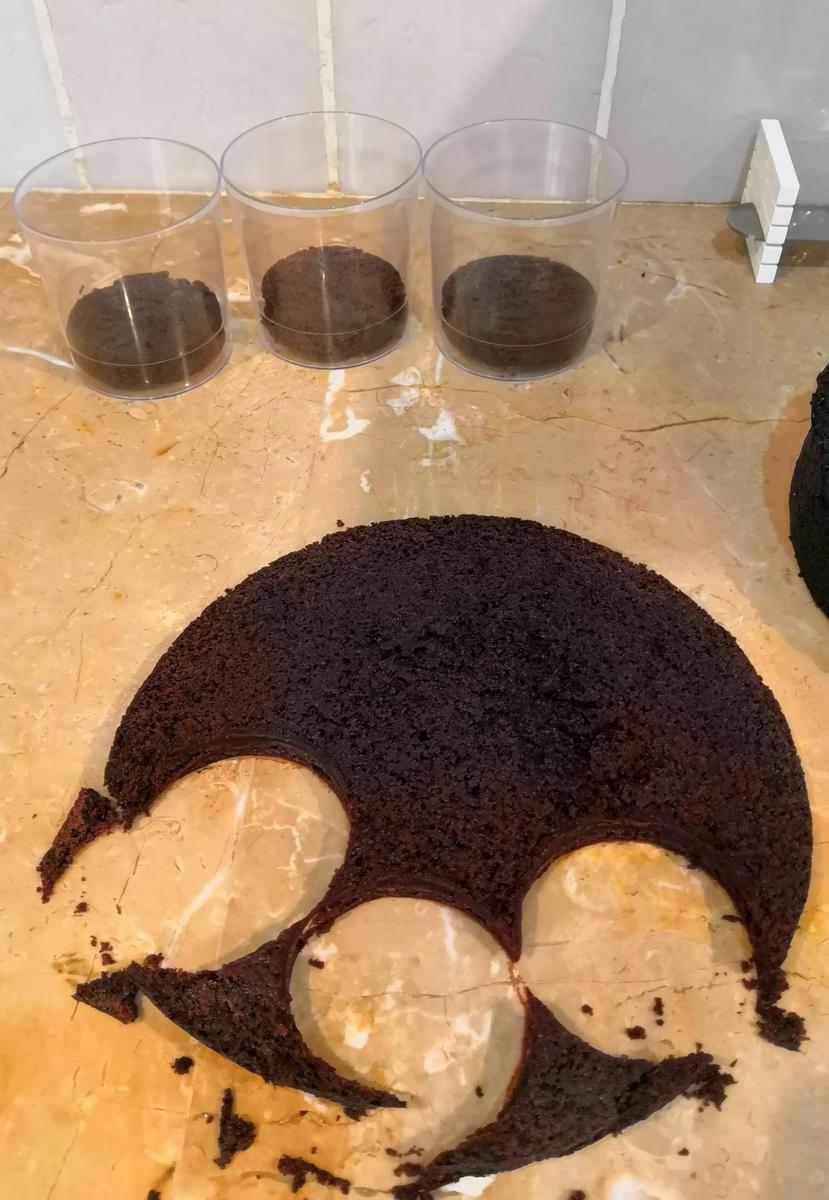 Tarta de cerveza negra en vaso