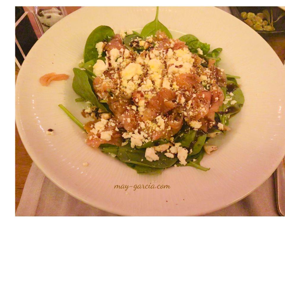 Ensalada de Espinacas con Salmón y queso