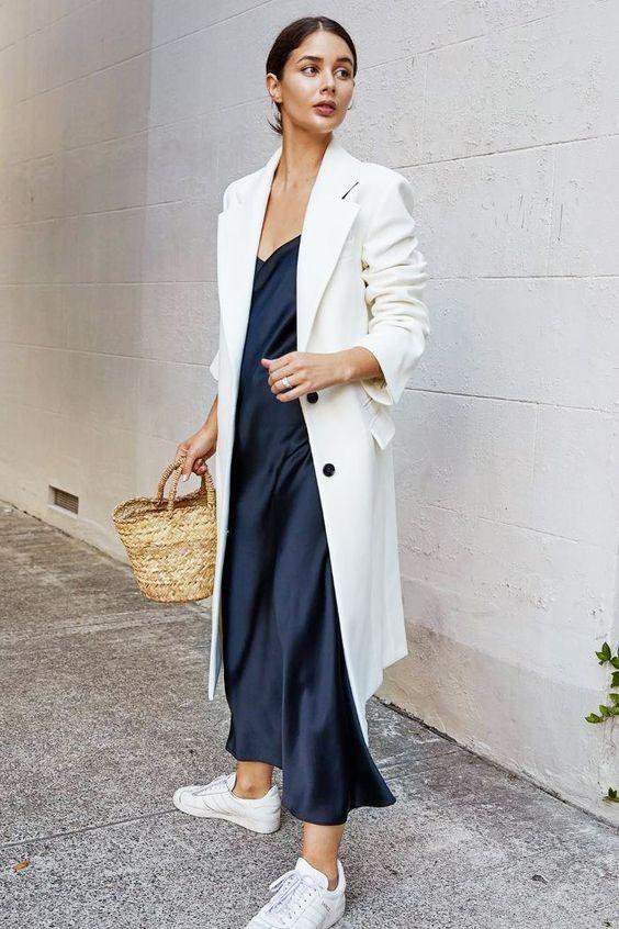 slip dress con blazer