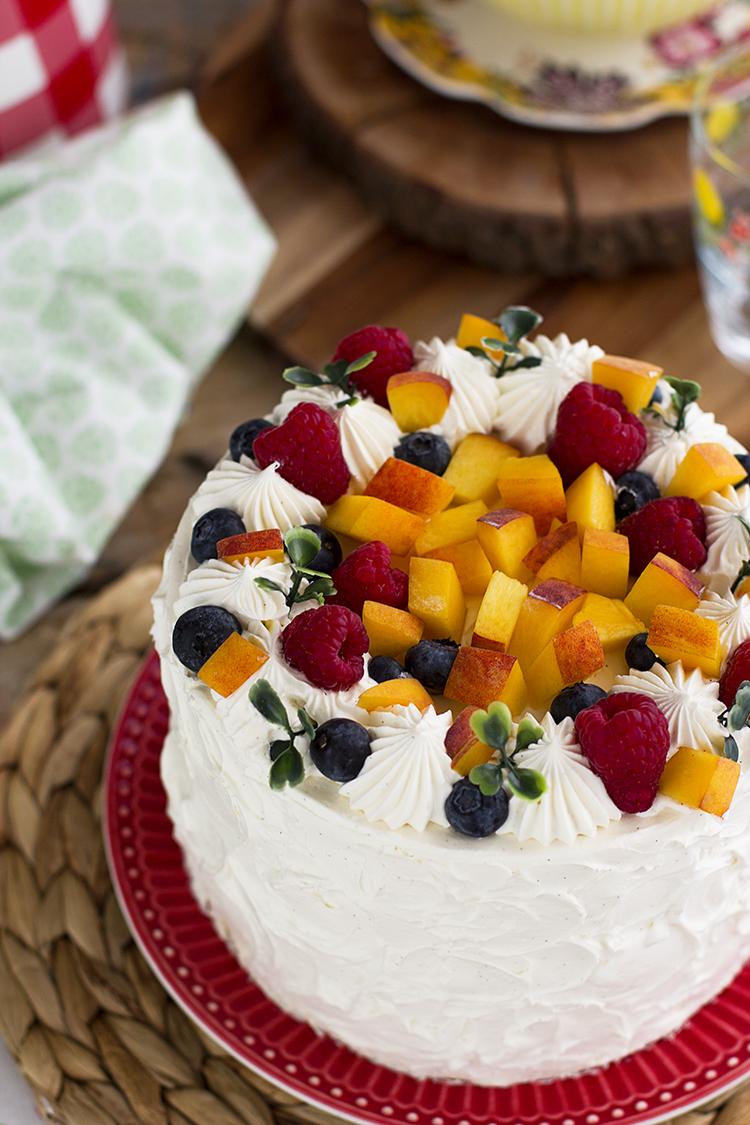 Tarta de Vainilla Melocotón y Frambuesa deliciosa para celebraciónes