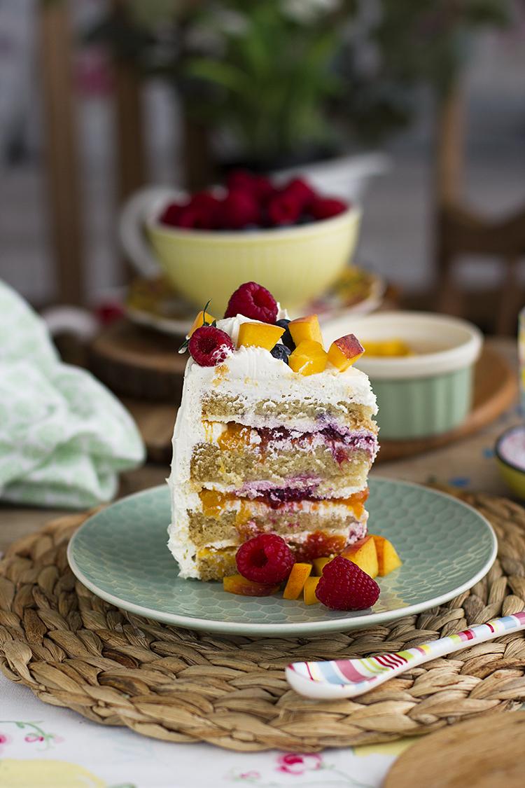 Tarta de Vainilla Melocotón y Frambuesa deliciosa para celebraciónes