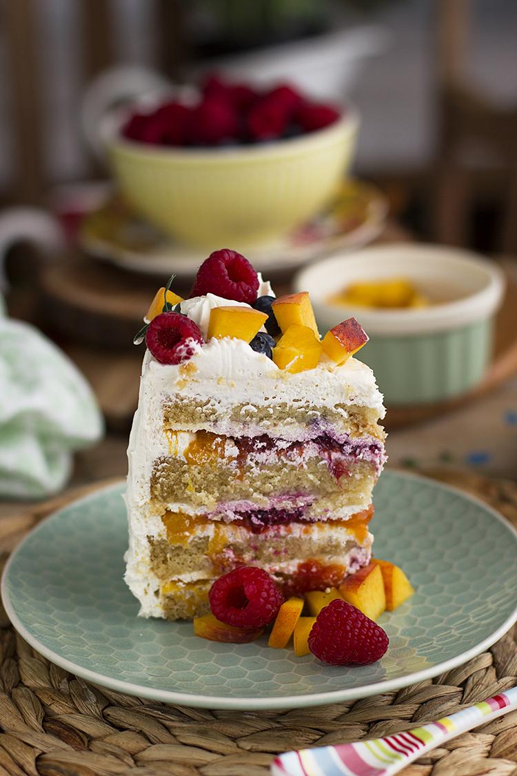 Tarta de Vainilla Melocotón y Frambuesa deliciosa para celebraciónes