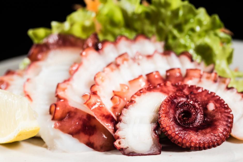 ensalada de pulpo y aguacate