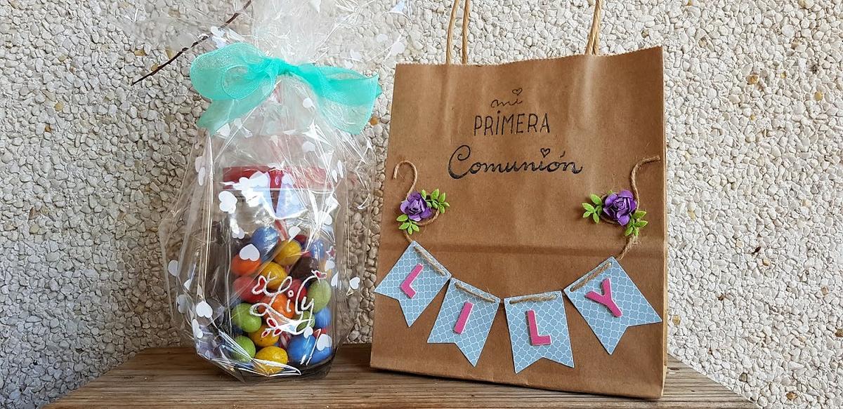 Detalle personalizado con su bolsita de regalo. Ideal para cumpleaños o comunión. 