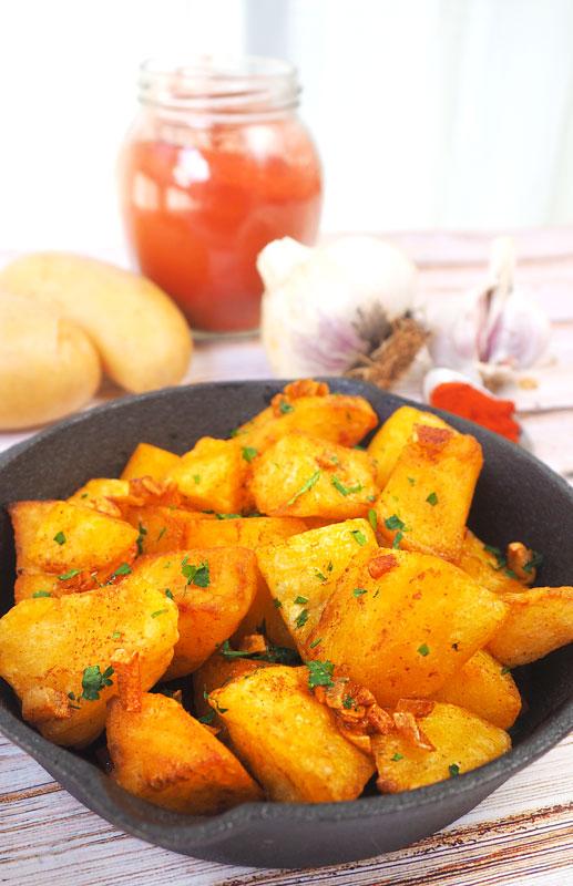 como se hace guarnicion de patatas con ajo