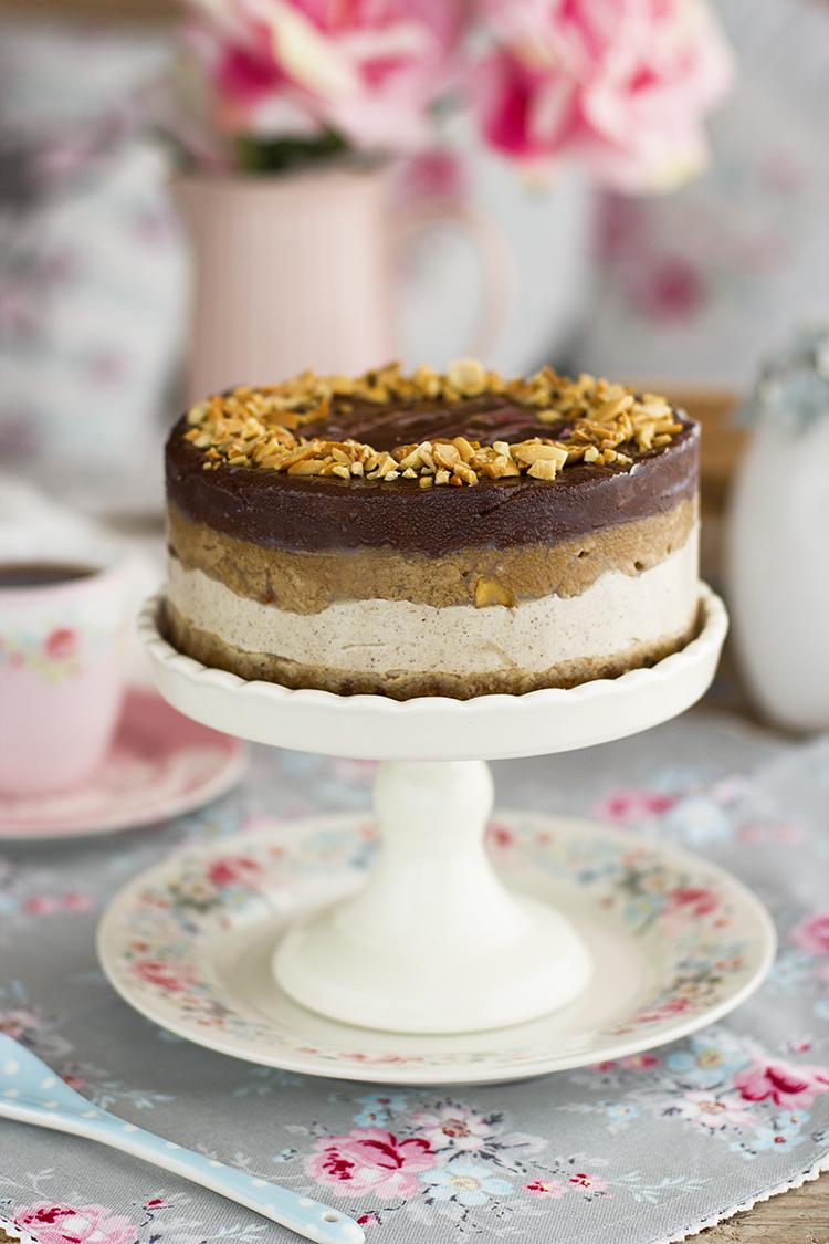 Tarta Snickers Saludable en tan solo 10 minutos ¡Increíble!