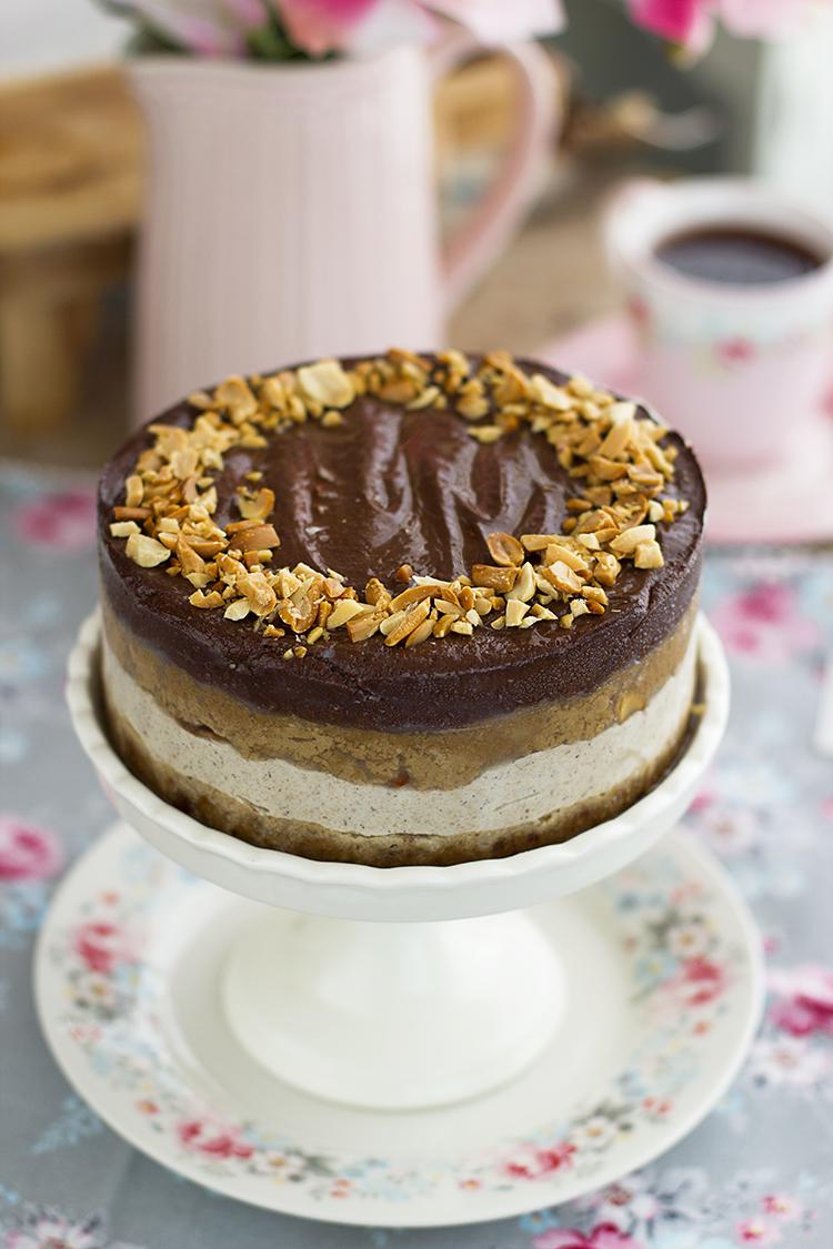 Tarta Snickers Saludable en tan solo 10 minutos ¡Increíble!