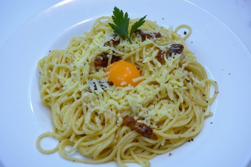espaguetis-a-la-carbonara.JPG