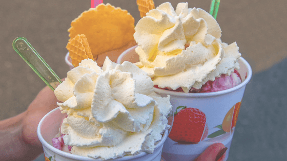 terminar los compromisos con un heladito lleno de risas, es lo mejor. A mi hijo adolescente no le gusta estar conmigo