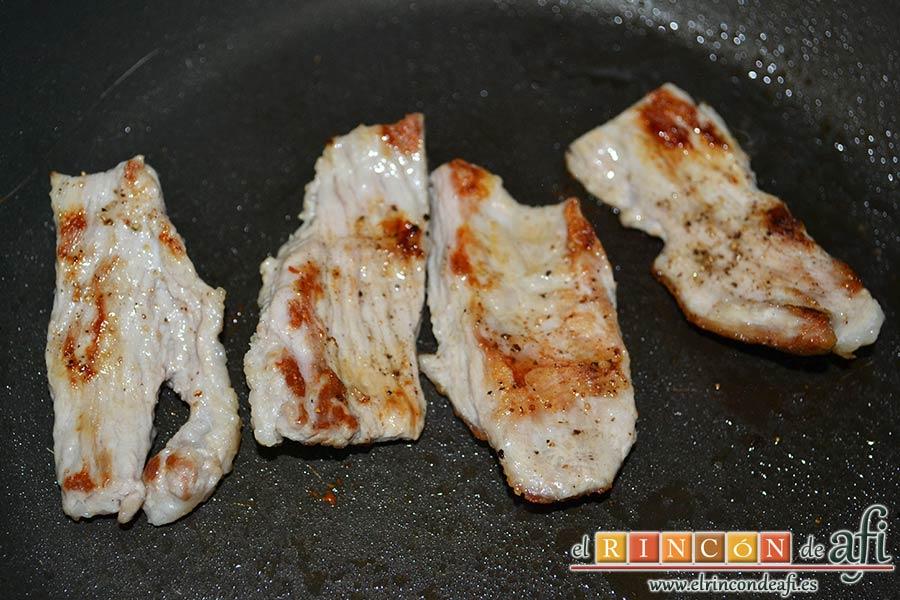 Secreto de cerdo a la plancha con verduras al horno, hacerlos al gusto por ambas caras