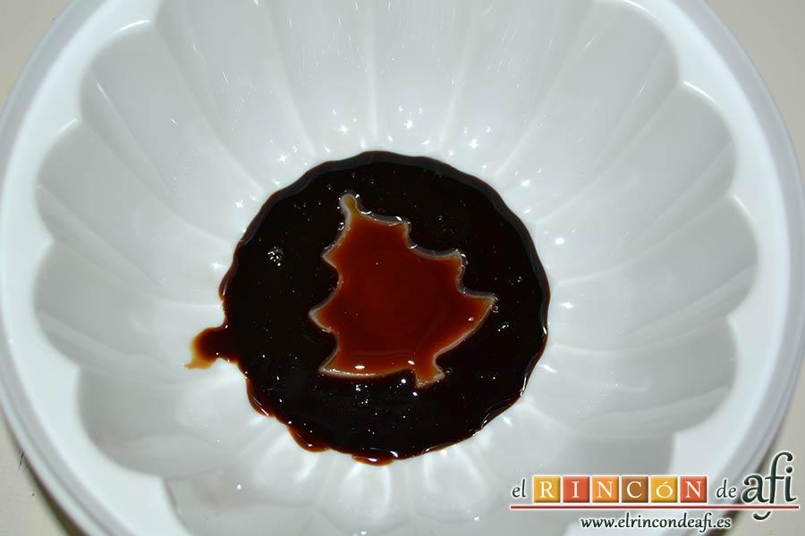 Flan de queso crema, poner caramelo en la flanera que se vaya a usar