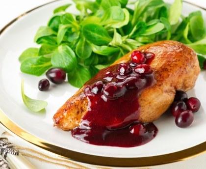 Pechuga de pollo en salsa de arandanos receta