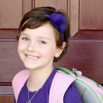 el-corte-de-pelo-niña-10