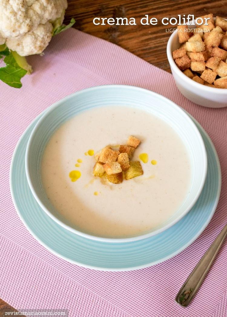 Crema de coliflor ligera, rostizada, con croutones caseros