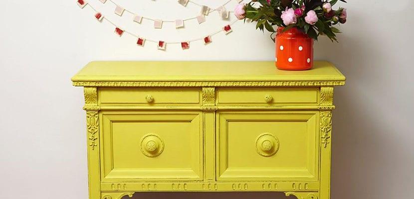 Manchas de pintura en muebles