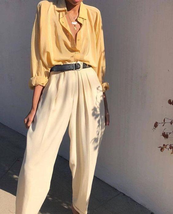 Outfit en colores claros