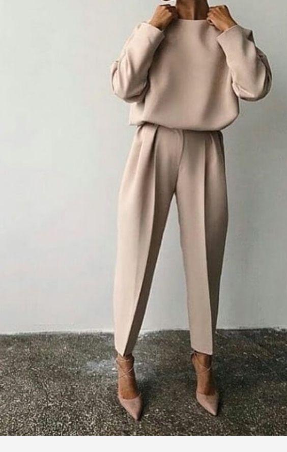 Outfits en colores claros