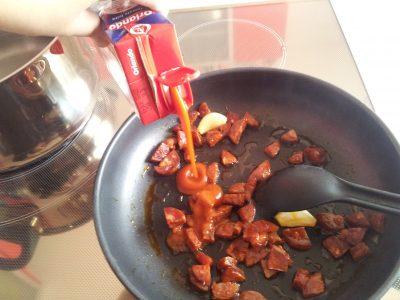 macarrones con chorizo y huevo (5)