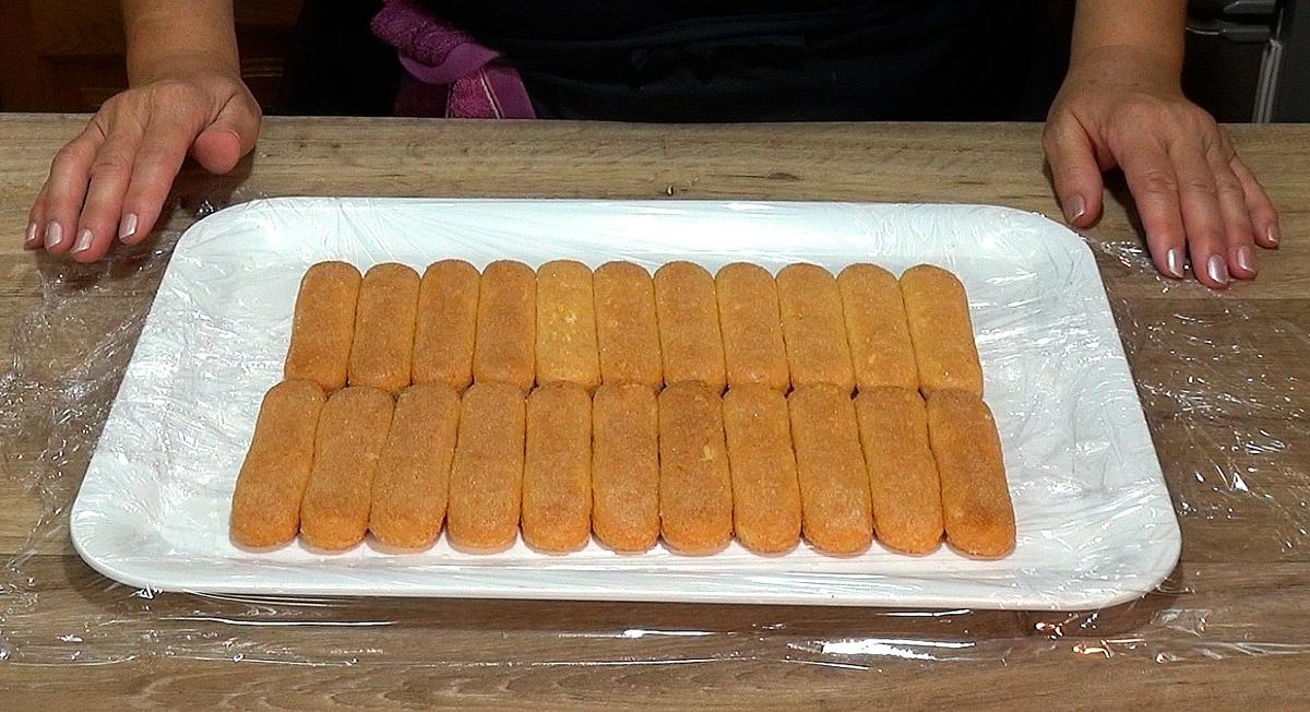 Haremos 2 filas iguales bien pegadas una a la otra (Como muestra la foto, Fig-1)