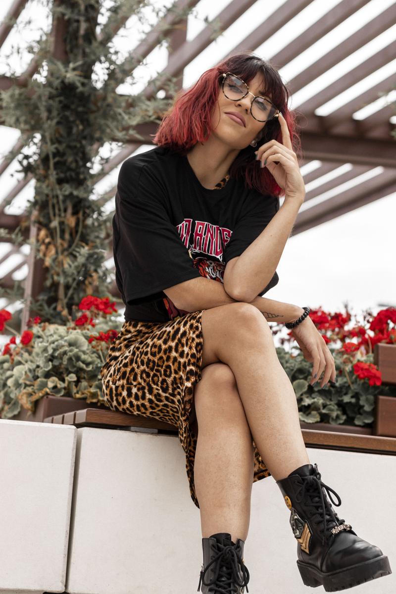 Camiseta estampada y leopardo