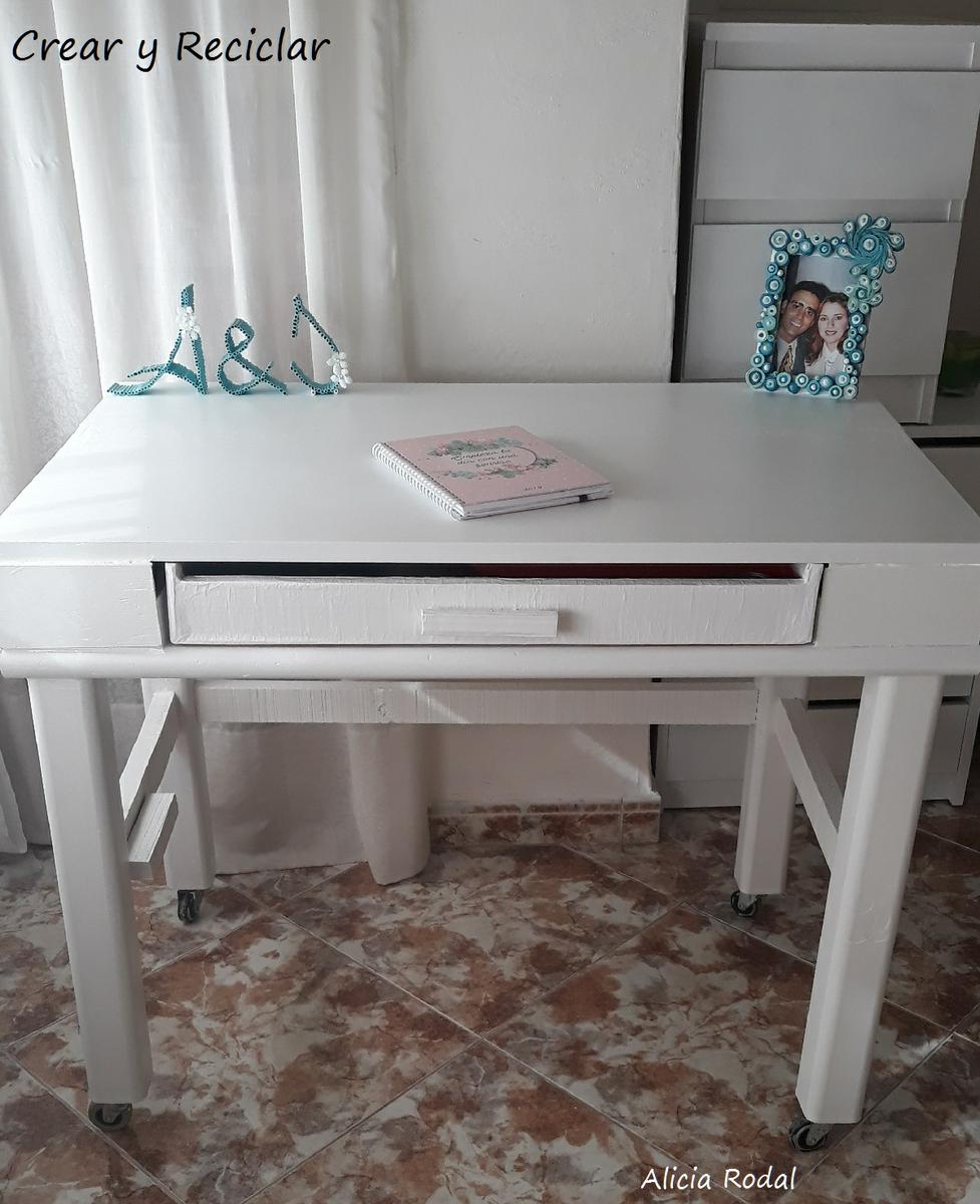 Cómo construir tu propia mesa de trabajo con tablas de madera. 