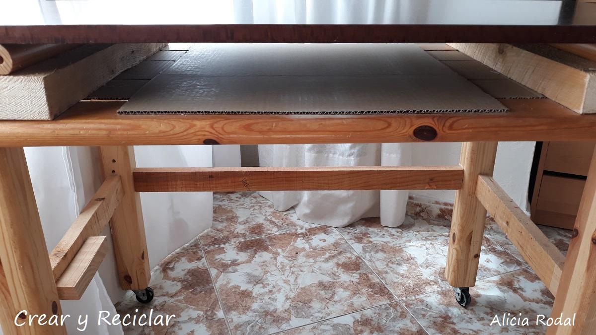 Cómo construir tu propia mesa de trabajo con tablas de madera. 