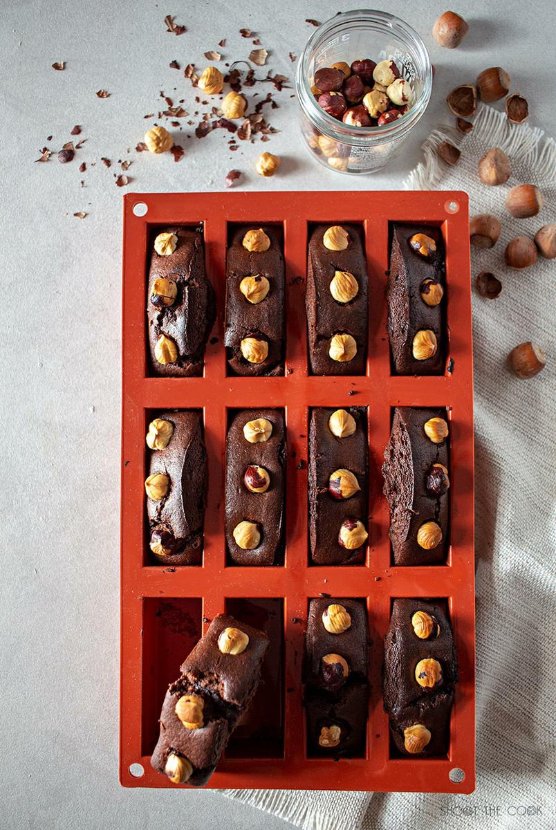 Magdalenas de chocolate rellenas de chocolate