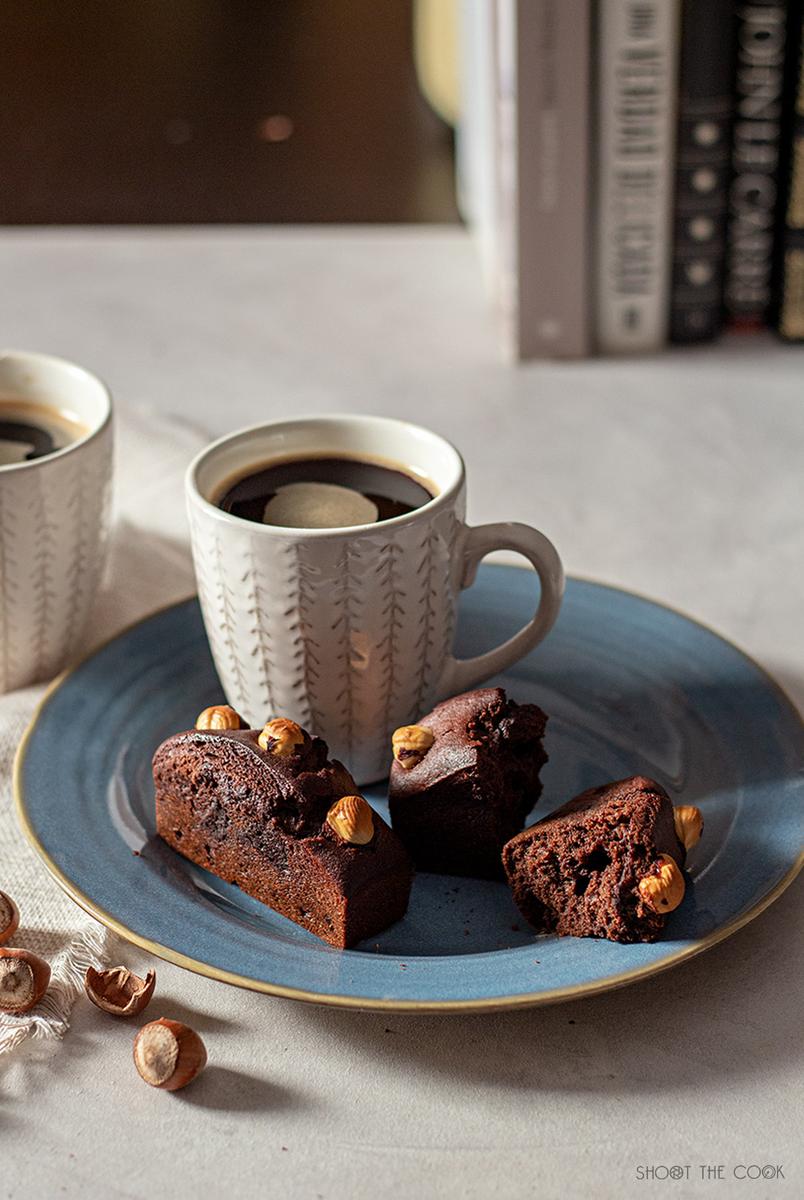 Magdalenas de chocolate rellenas de chocolate